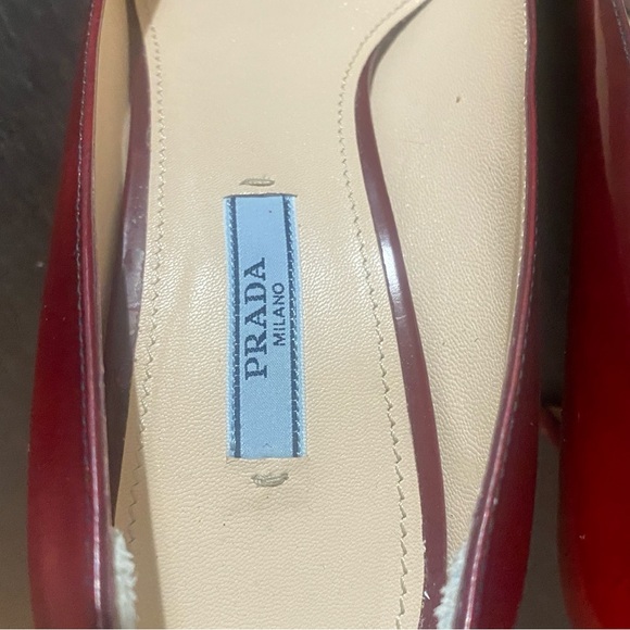 PRADA - Red Rounded High Heels Authentic - Picture 7 of 8